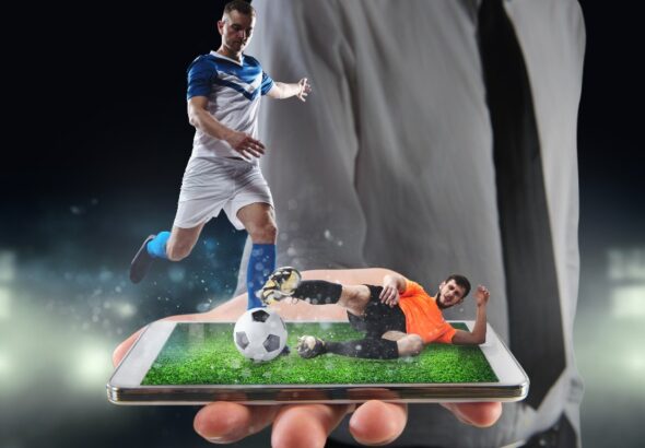 4322943318-AdobeStock_379430250_5G_soccer_SUPERSIZE